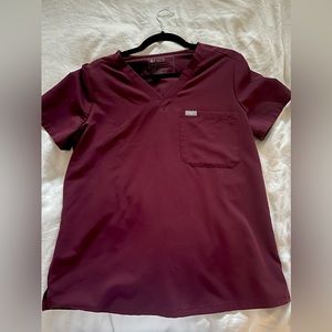 FIGS CATARINA ONE POCKET SCRUB TOP